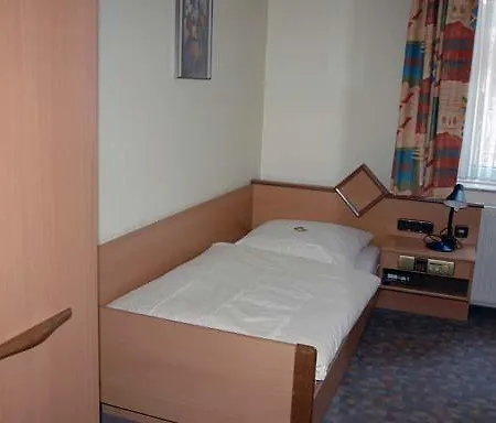 מלון Konigszinne 3*