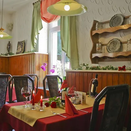 מלון Konigszinne 3*